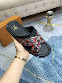 Picture of LV Slippers _SKU560983138291145